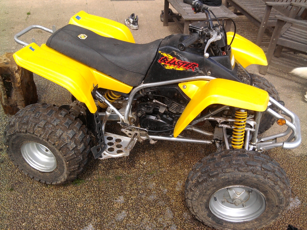 YAMAHA Blaster 200  2004 photo 2