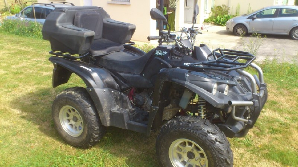 TRITON Outback 400  2010 photo 2