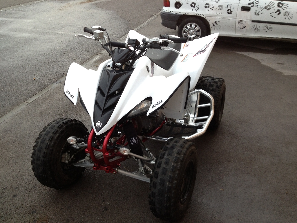 YAMAHA YFM 350 R Raptor  2009 photo 2