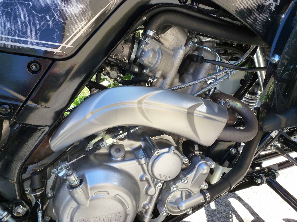 YAMAHA YFM 700 R Raptor  2010 photo 2