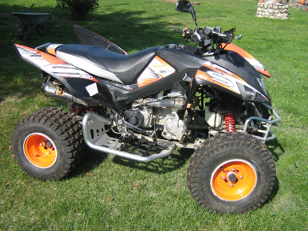 ADLY 320 S  2009 photo 3