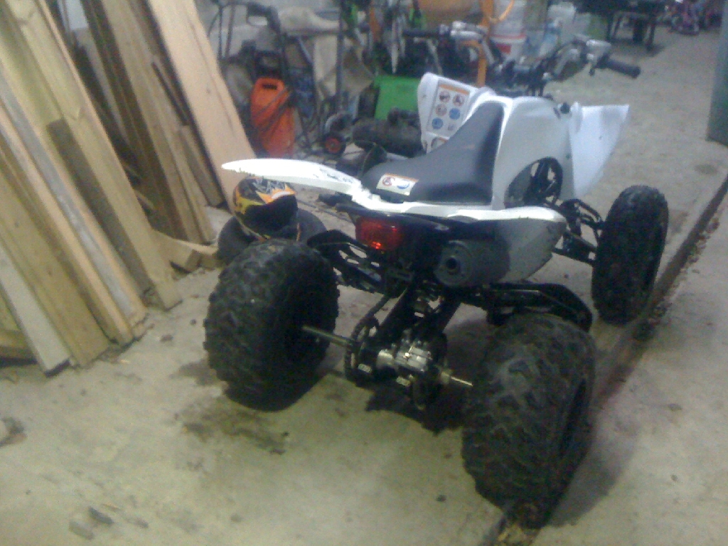 YAMAHA YFM 250 R Raptor  2010 photo 2