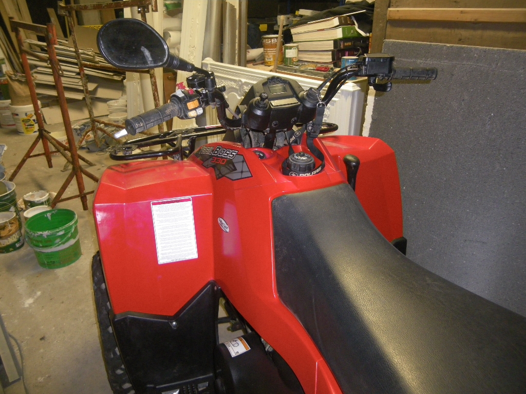 POLARIS Trail Boss 330  2010 photo 2