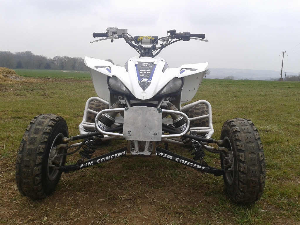 YAMAHA YFZ 450  2006 photo 2