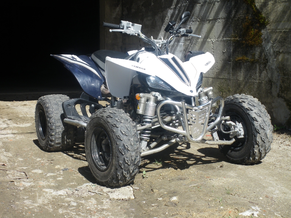 YAMAHA YFZ 450  2008 photo 2