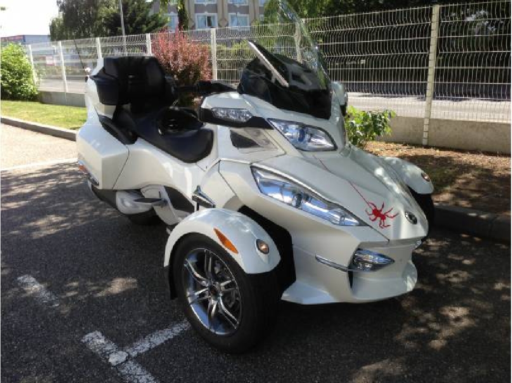 CAN-AM Spyder RT Limited 2012 photo 2